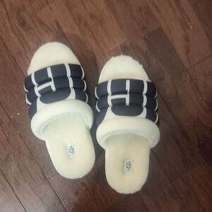 UGG Black and Cream Women's Slides